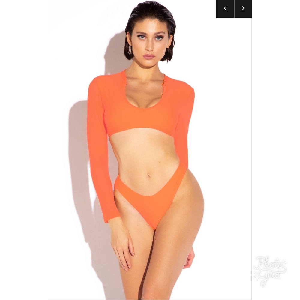 Ren Bikini